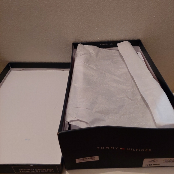 Tommy Hilfiger Men's Dark Blue 400 - Rawnie - Size 13 M (New in the Box) - Picture 2 of 14